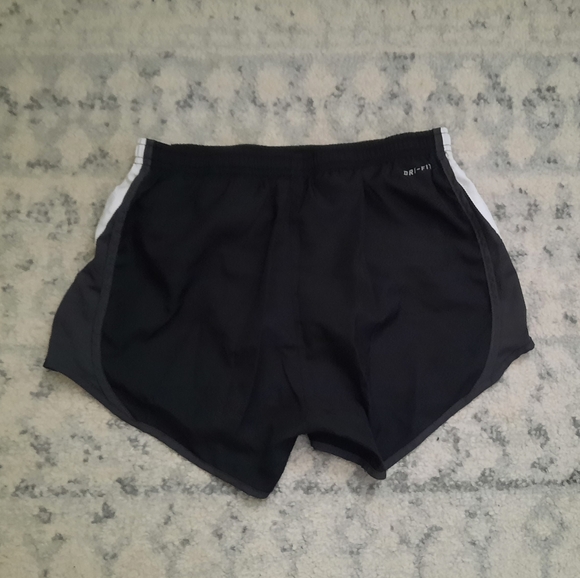 Nike Dri-fit Running Shorts 2 - Picture 5 of 6